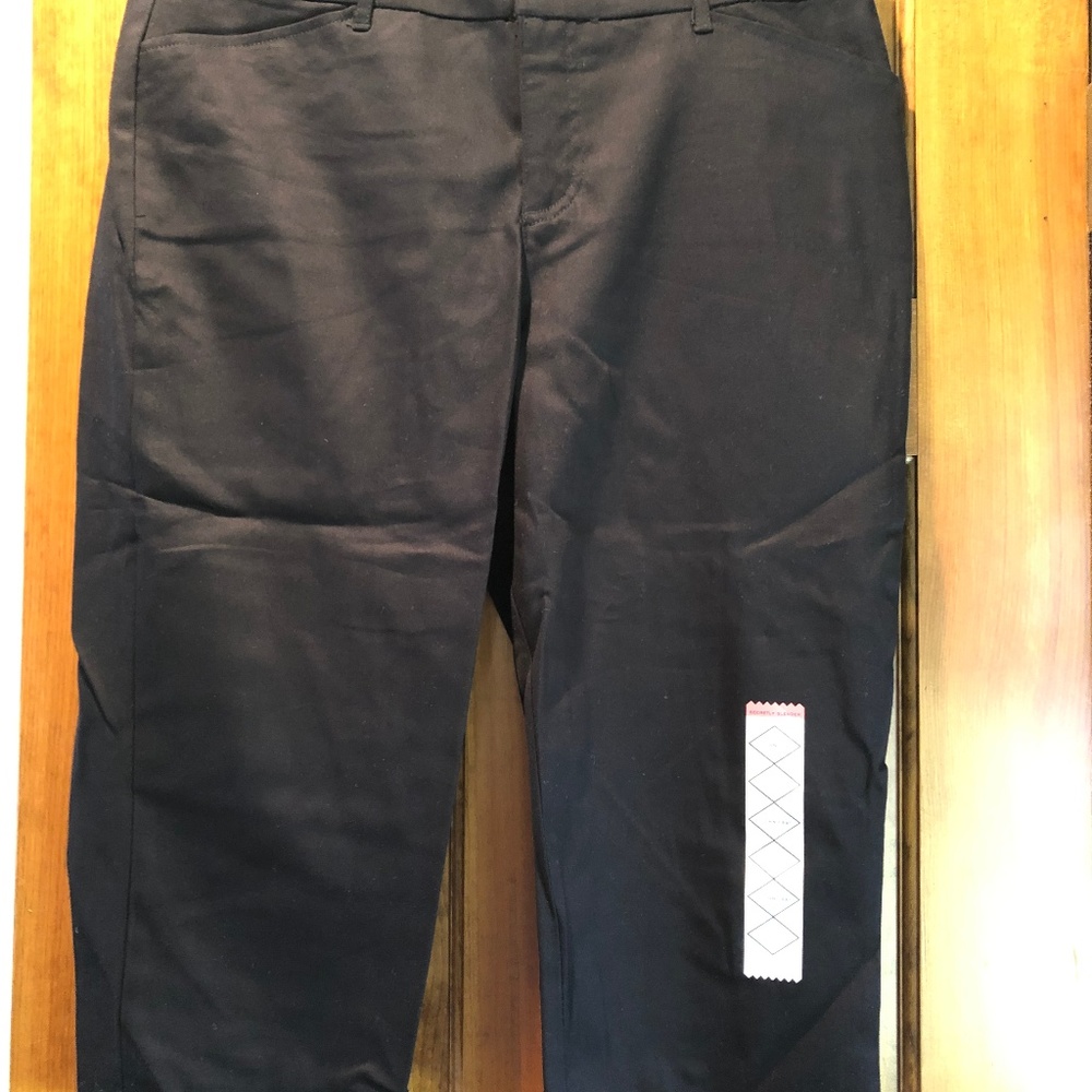 St. John's Bay - Crop Pants - NWT